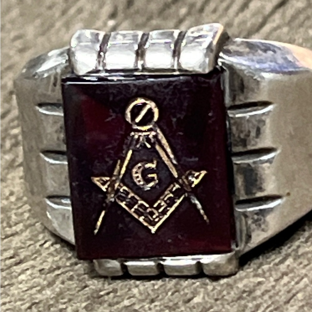 Masonic Ring Jewelry Ruby Red Glass Sterling Silver Vintage Size 8 Rare